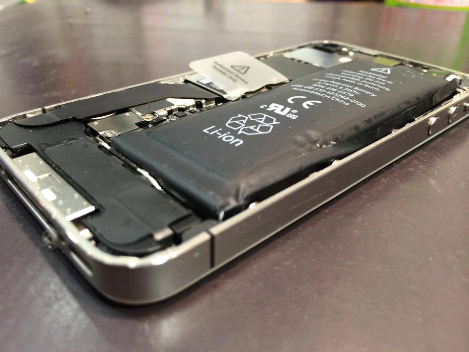 発火 爆発 危険 Iphoneのバッテリーが膨張した時 急ぎ修理が必要 スマートドクタープロ