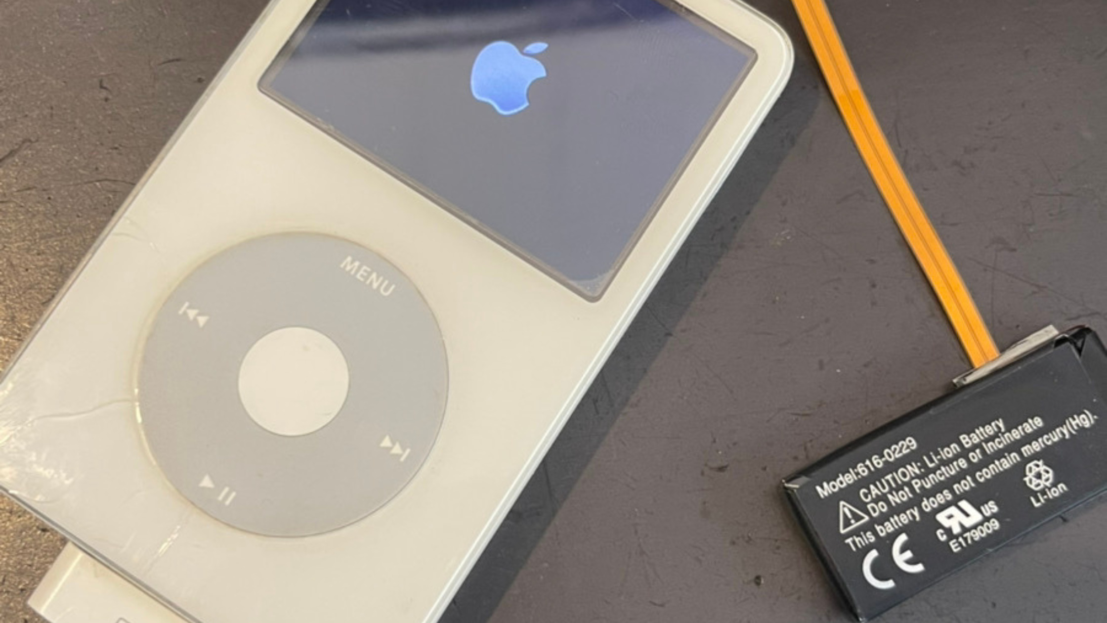 iPod classic 6世代 80GB バッテリー交換済 iPod classic 6世代 80GB 