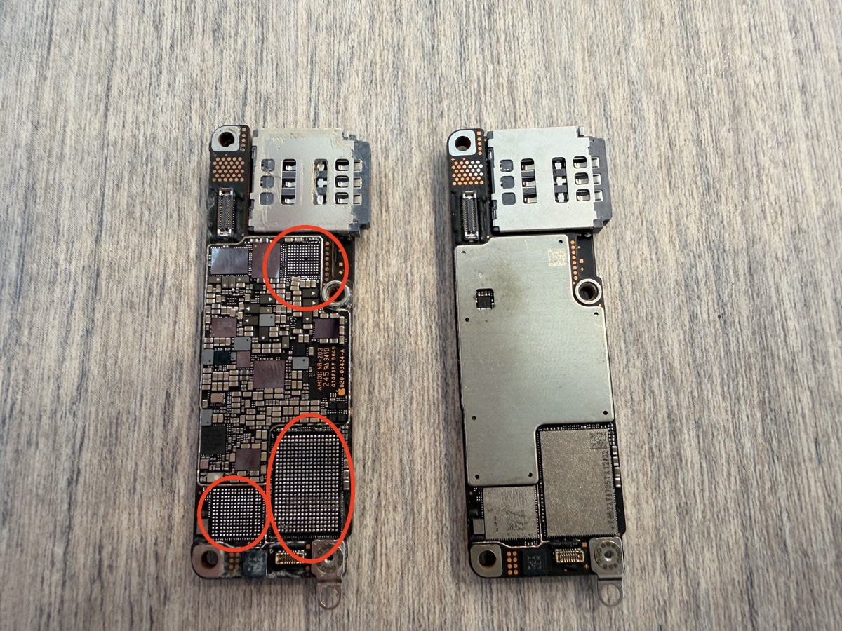 左＝海水没で腐食・ショートしたiPhone 16 Proのお客様基板、右＝CPU・NAND載せ替え完了後の基板（データ復旧 後編）