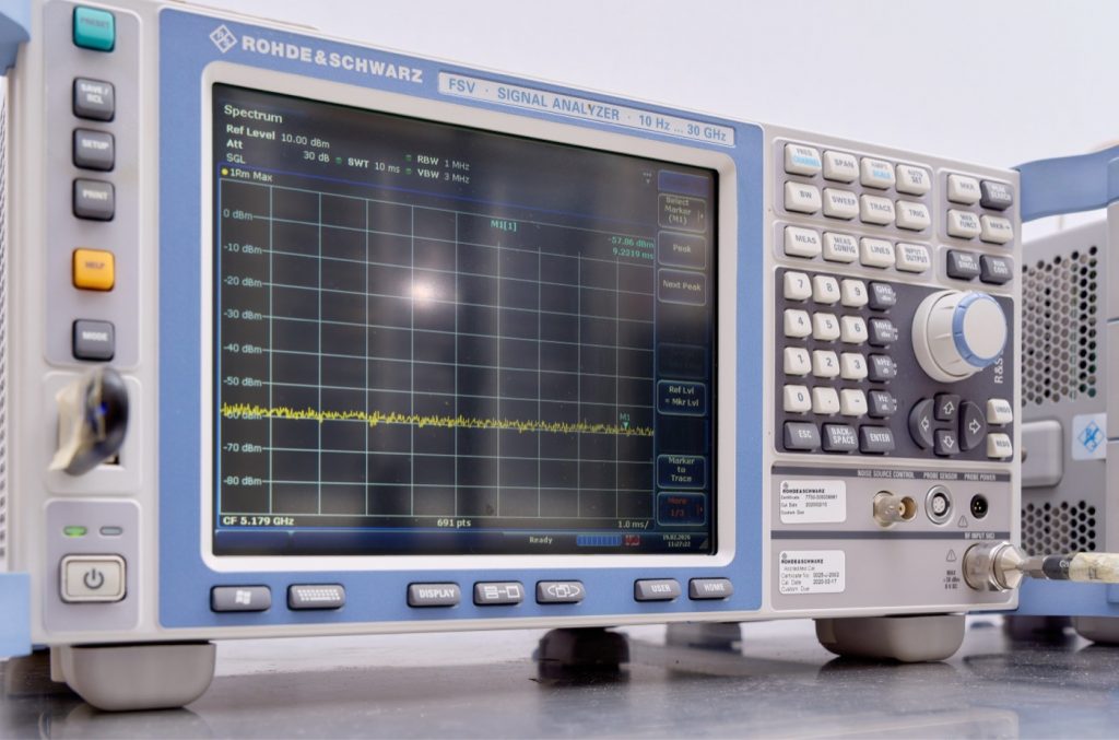 スペクトラムアナライザによる電波測定